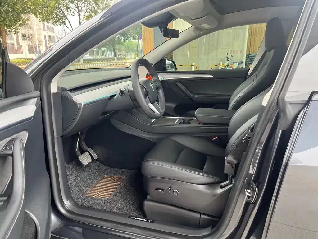 Tesla Model Y 2024 из CN, фото 7