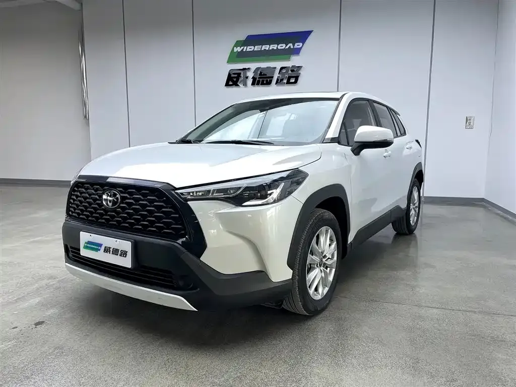 Toyota Corolla Cross 2023 из CN, фото 1