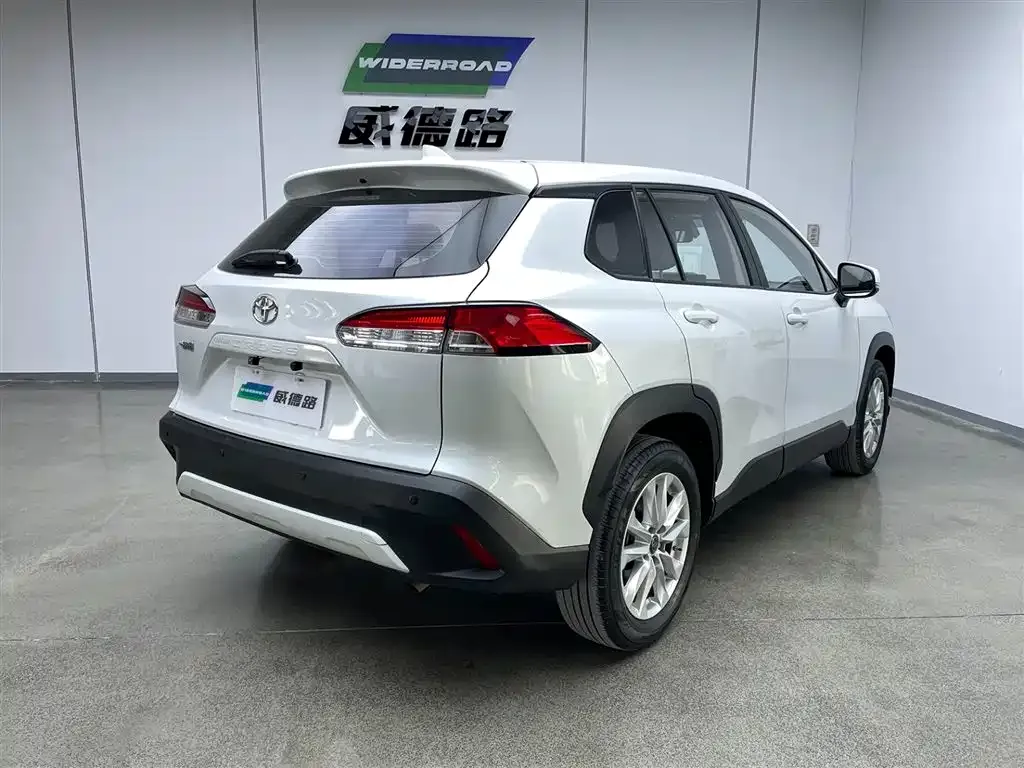 Toyota Corolla Cross 2023 из CN, фото 6