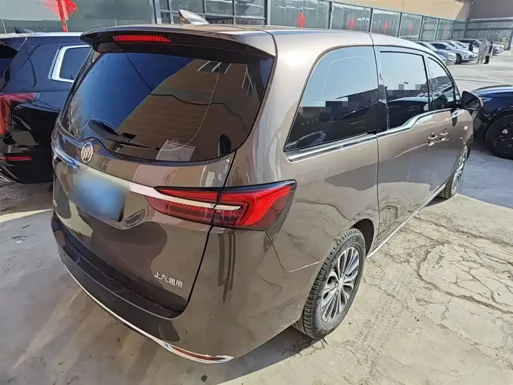 Buick GL8 2024 из CN, фото 2