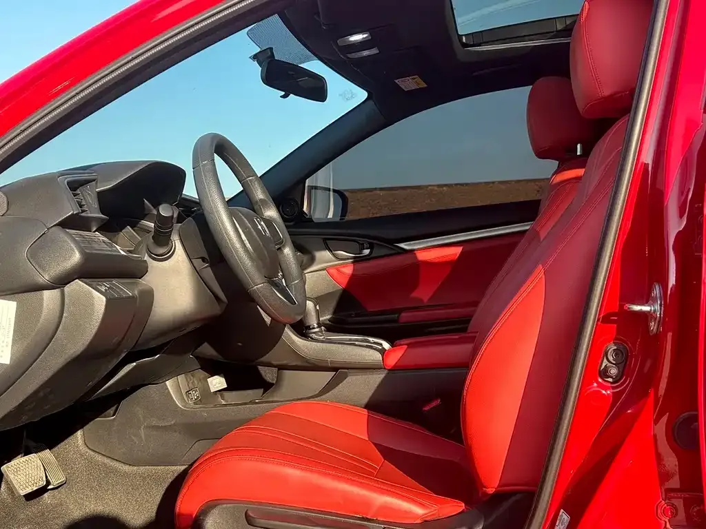 Honda Civic 2022 из CN, фото 2