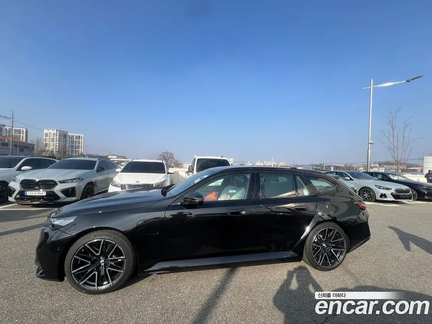 BMW M5 2026 из KR, фото 9