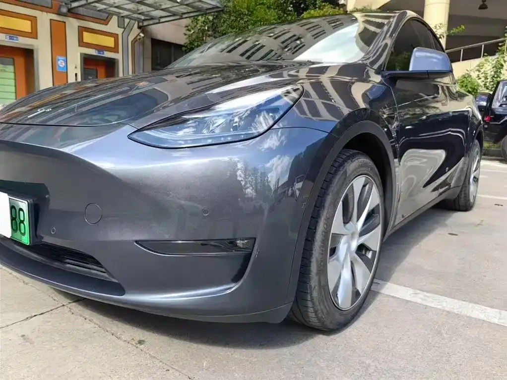 Tesla Model Y — фото 8