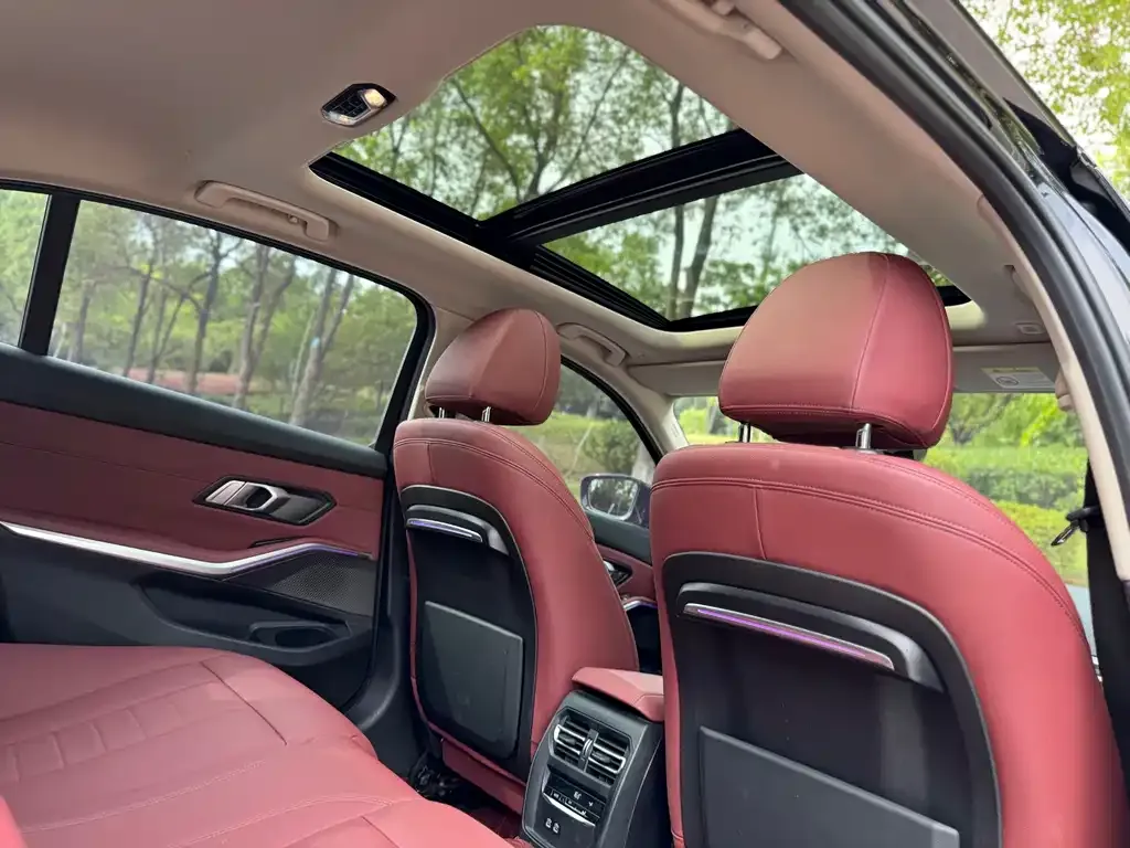 BMW 3 Series 2021 из CN, фото 2