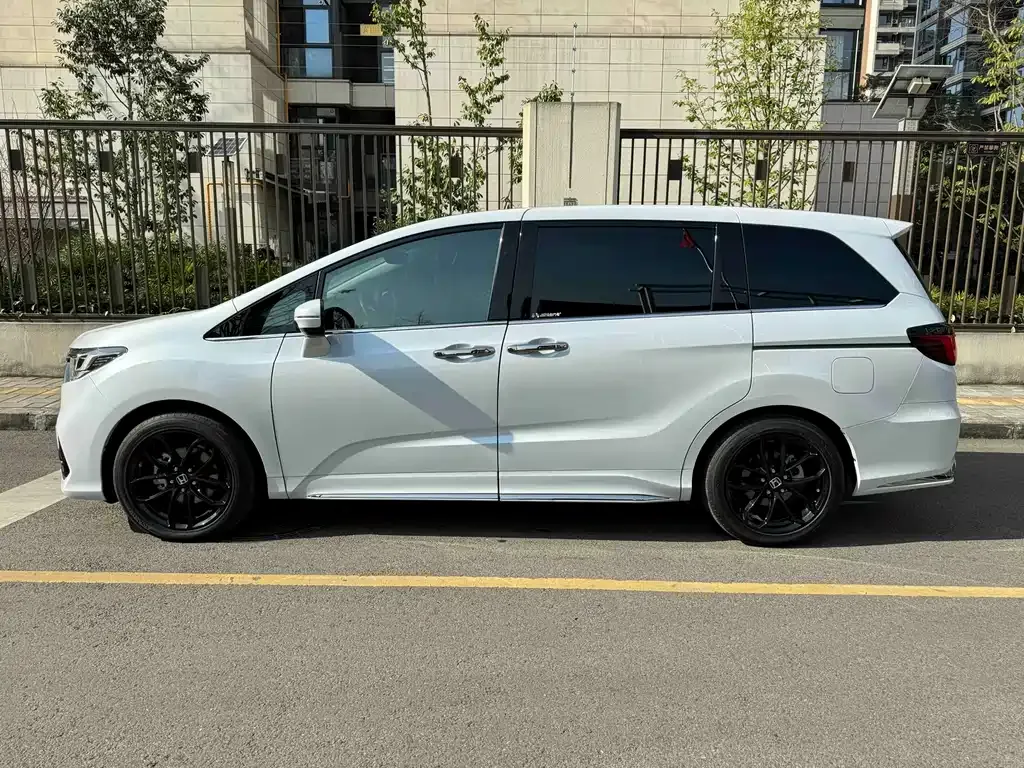 Honda Odyssey 2022 из CN, фото 10