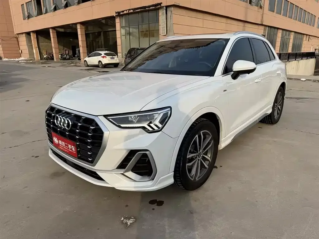 Audi Q3 2023 из CN, фото 1