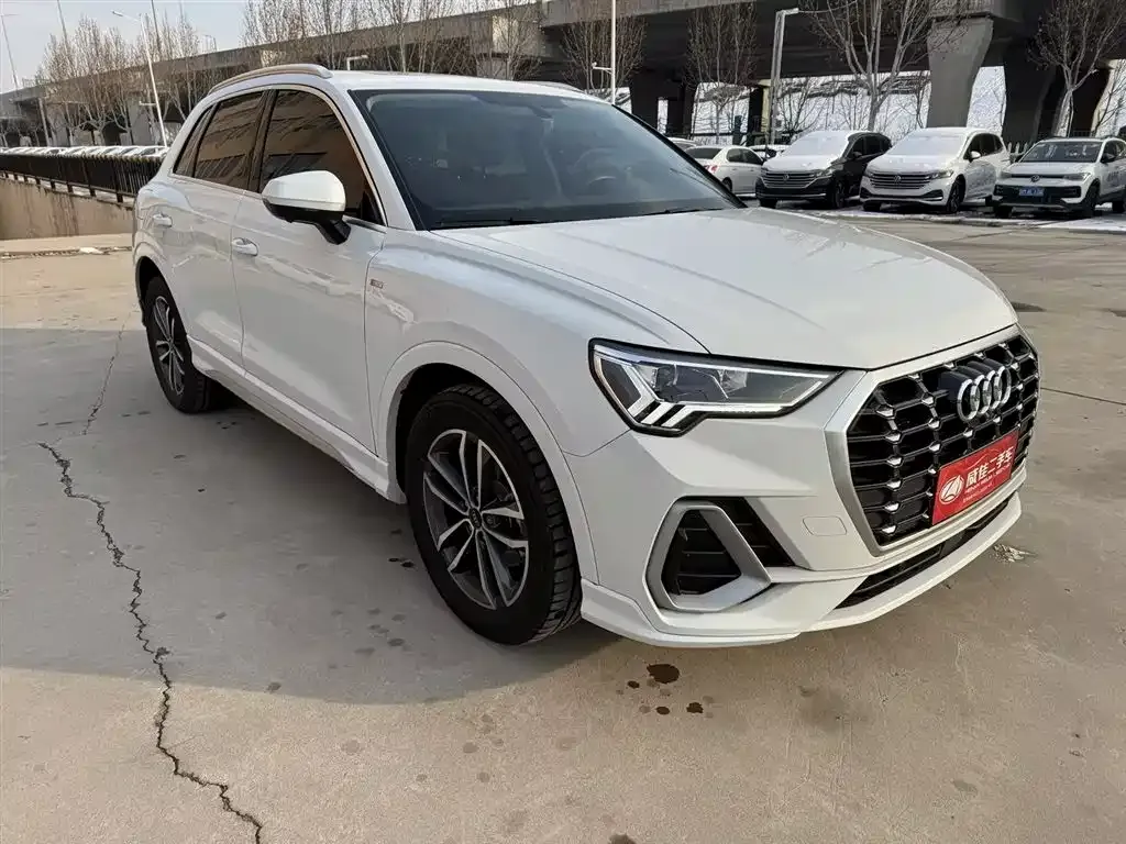 Audi Q3 2023 из CN, фото 2