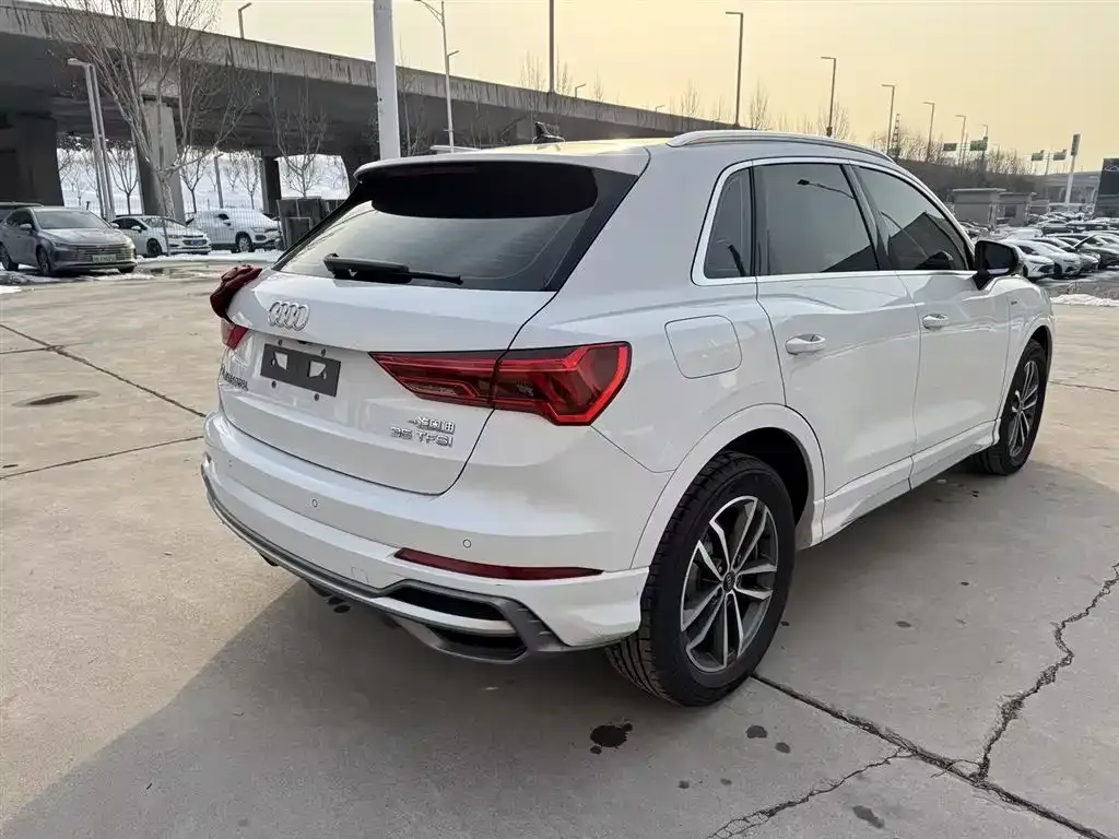 Audi Q3 2023 из CN, фото 5