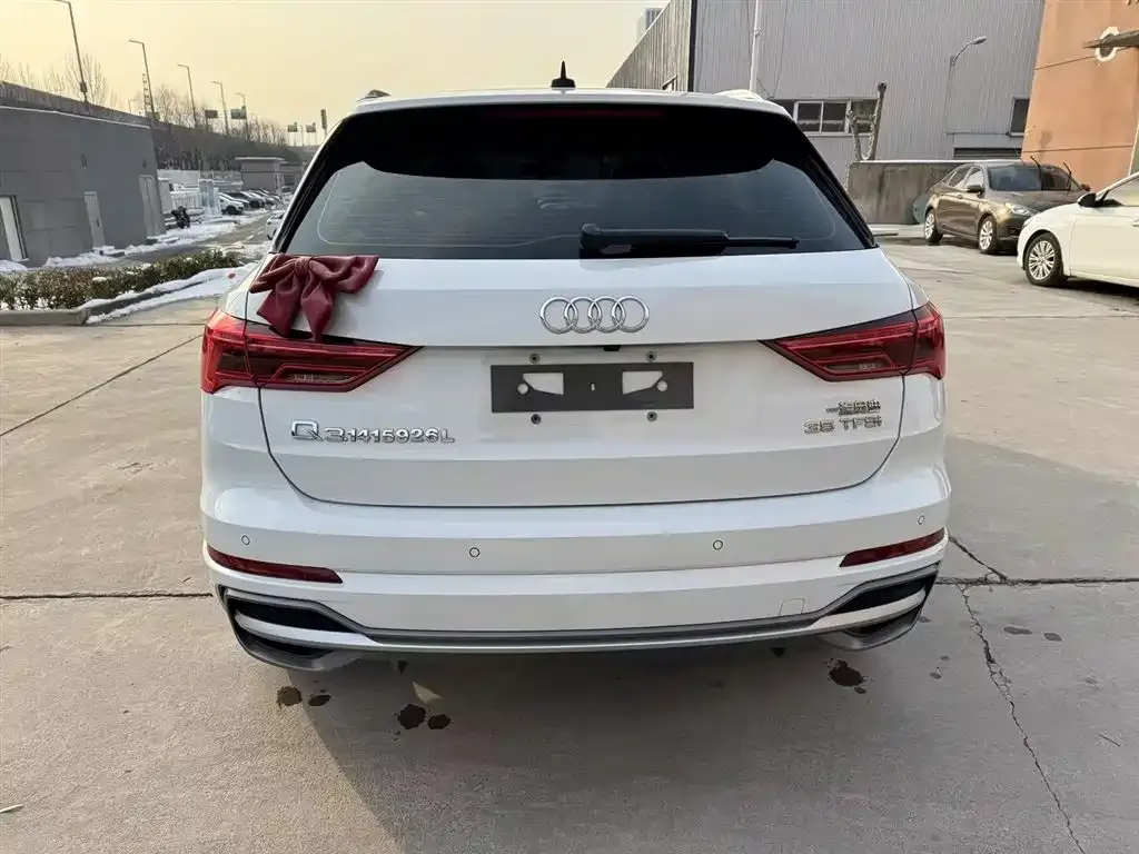 Audi Q3 2023 из CN, фото 8