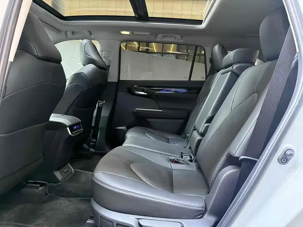 Toyota Highlander 2025 из CN, фото 7