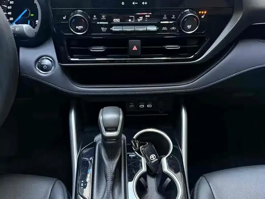 Toyota Highlander 2025 из CN, фото 6