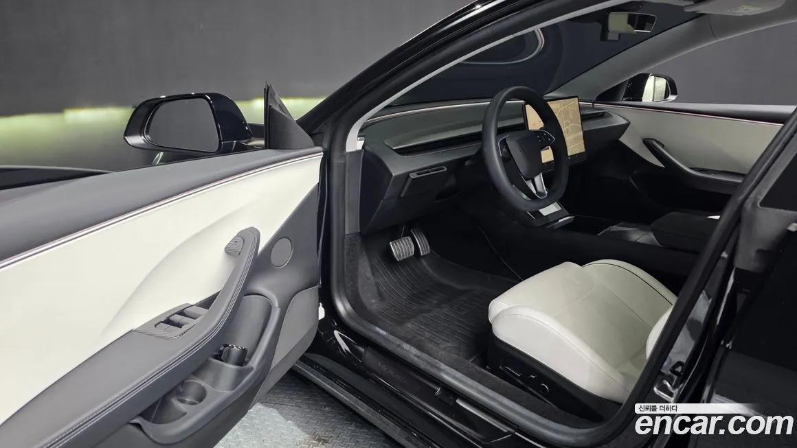Tesla Model 3 2024 из KR, фото 8