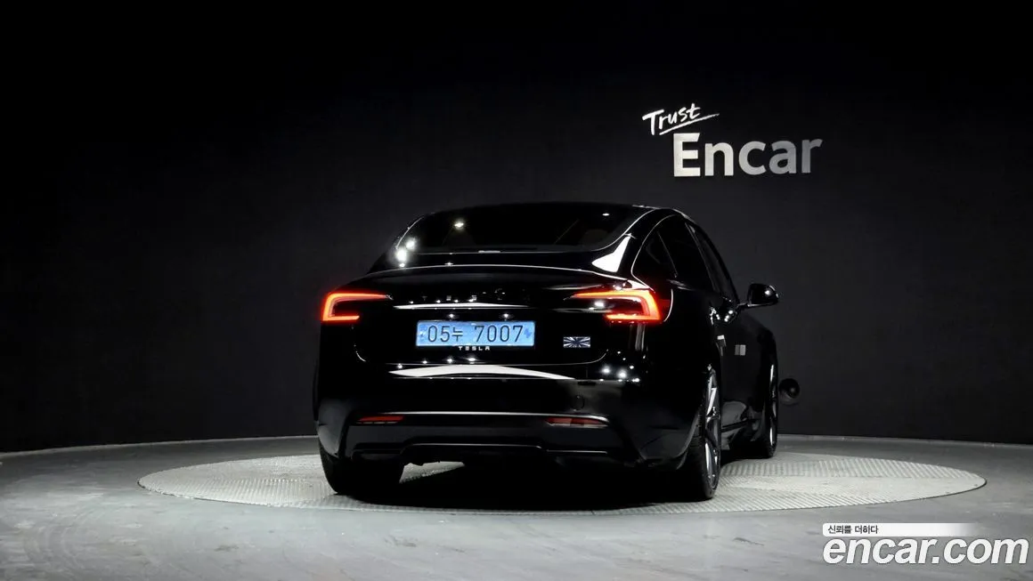 Tesla Model 3 2024 из KR, фото 2