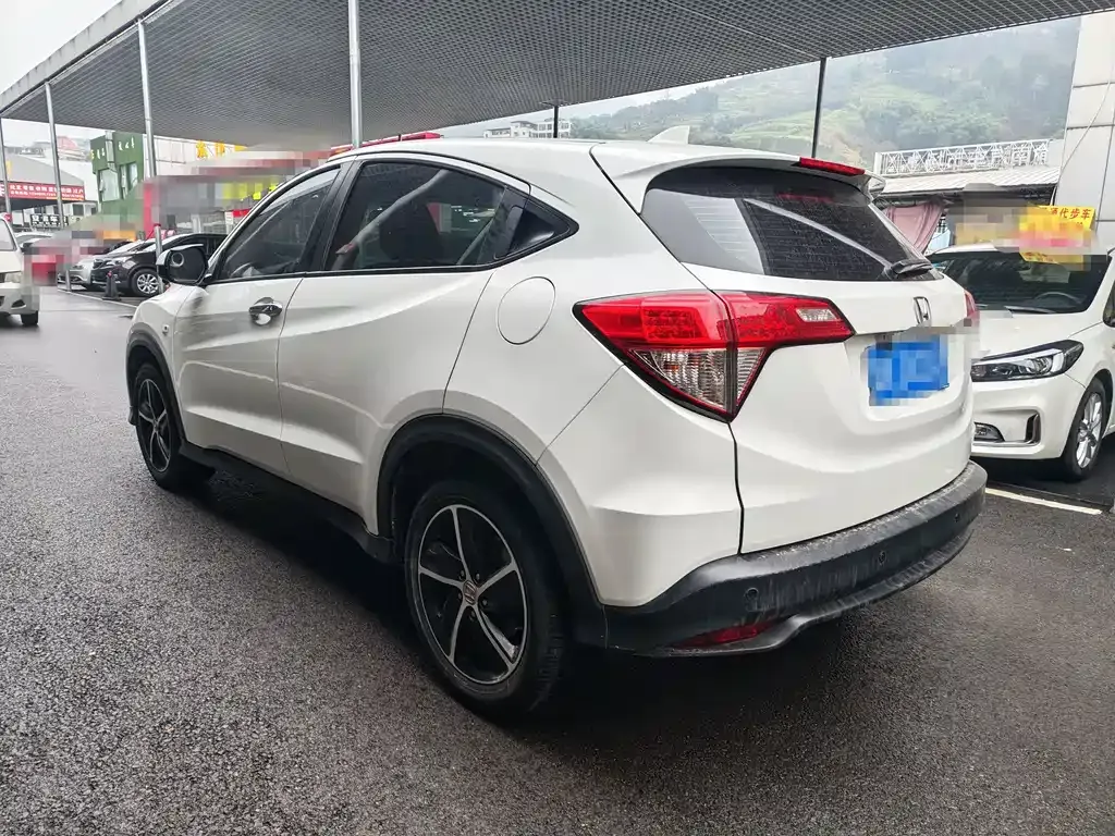 Honda Vezel — фото 6