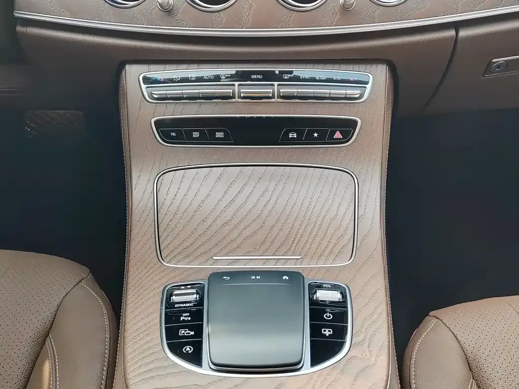Mercedes-Benz E-Class 2023 из CN, фото 3