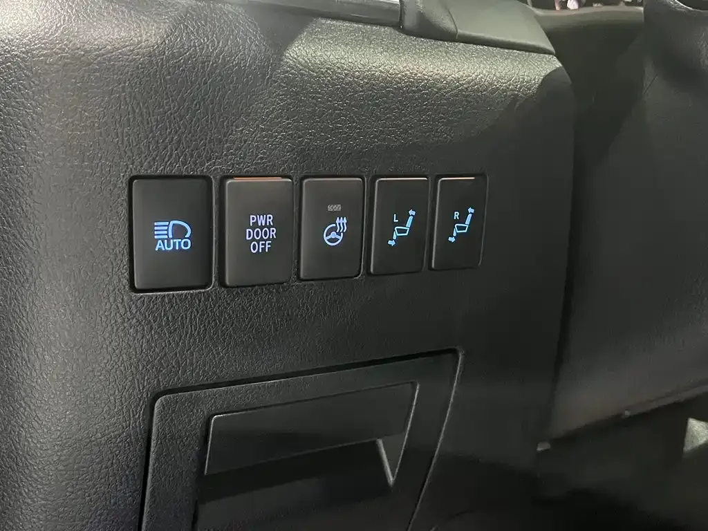Toyota Alphard 2021 из CN, фото 10