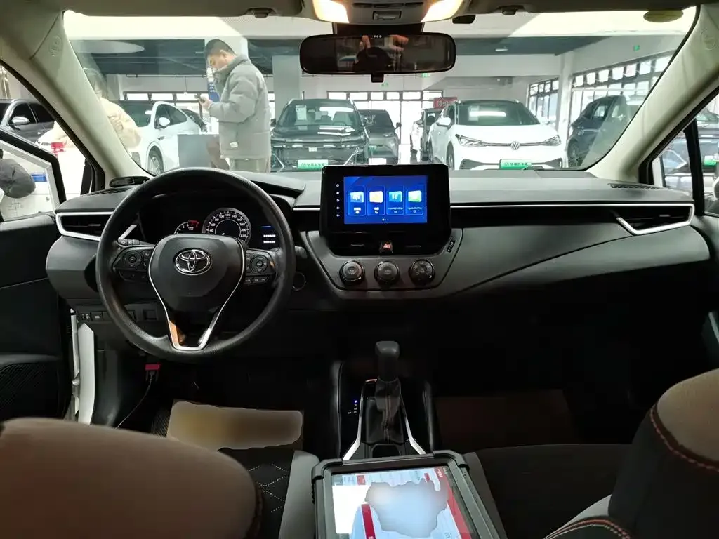 Toyota Corolla 2024 из CN, фото 2