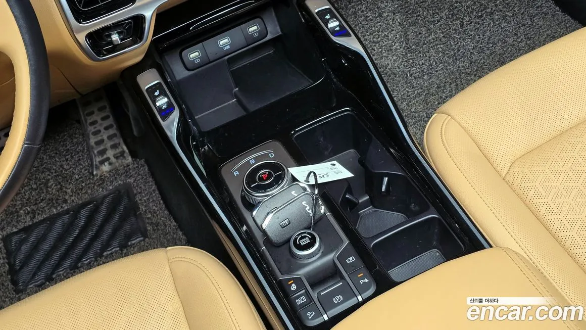 Kia Sorento — фото 8