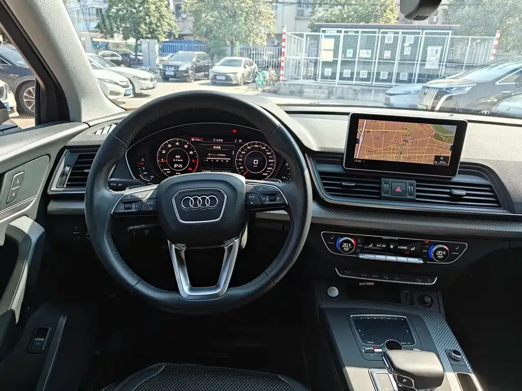 Audi Q5L 2021 из CN, фото 5