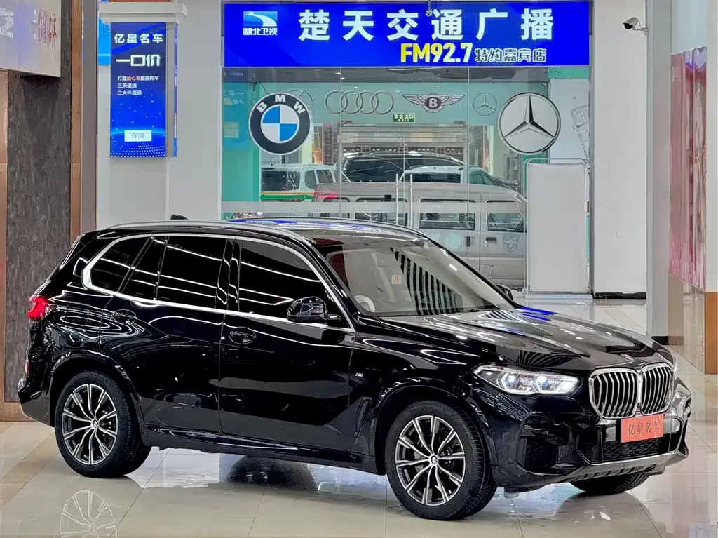 BMW X5 (Import) — фото 8