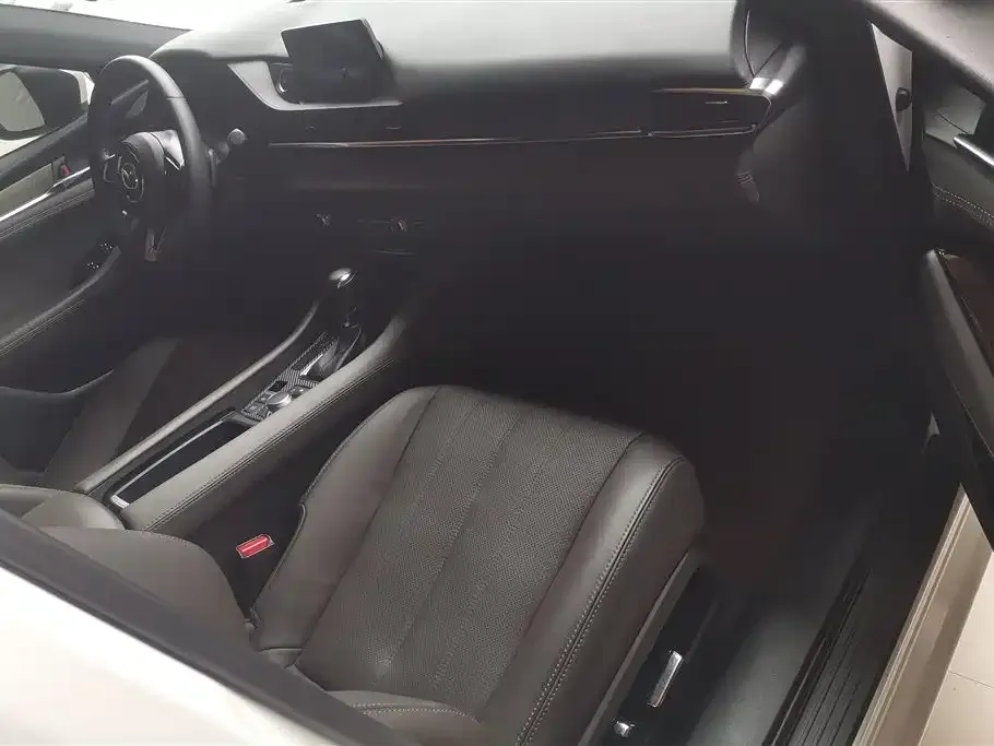 Mazda Atenza 2023 из CN, фото 2