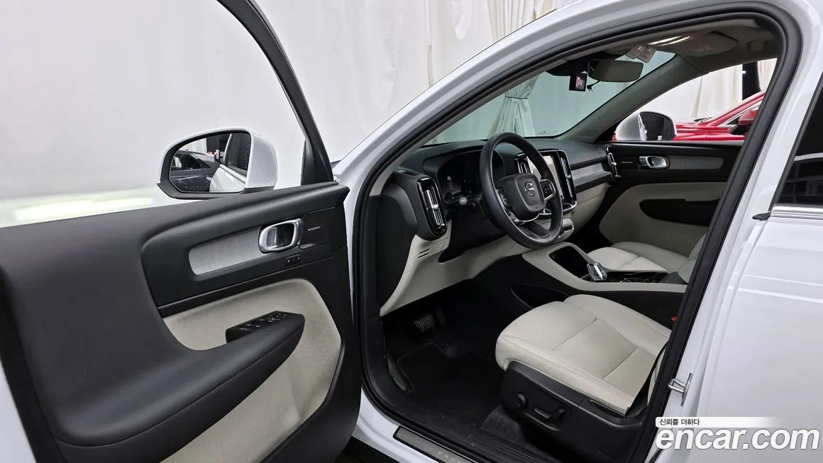 Volvo XC40 2024 из KR, фото 10