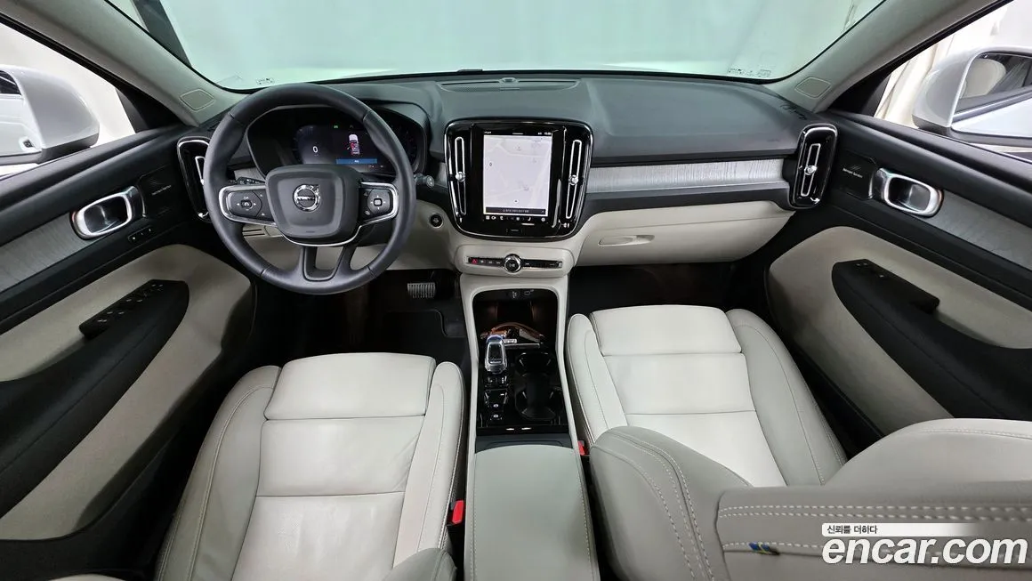 Volvo XC40 2024 из KR, фото 7