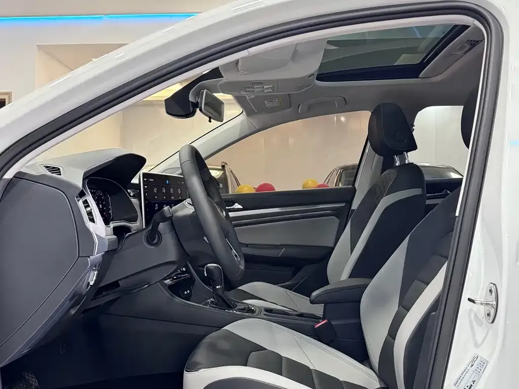 Volkswagen Bora 2024 из CN, фото 4