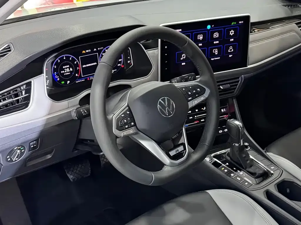 Volkswagen Bora 2024 из CN, фото 2