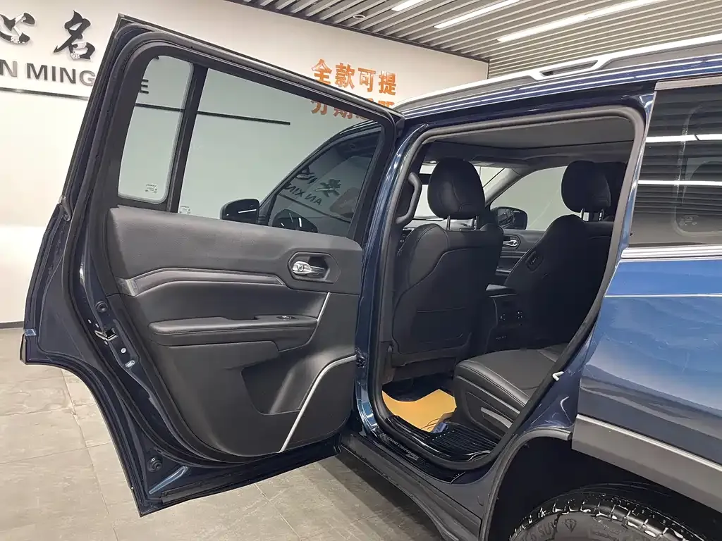 Jeep Grand Commander 2022 из CN, фото 7