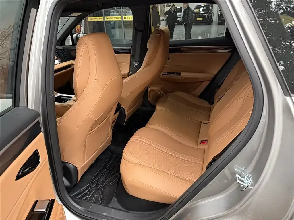 Geely Galaxy L7 — фото 6