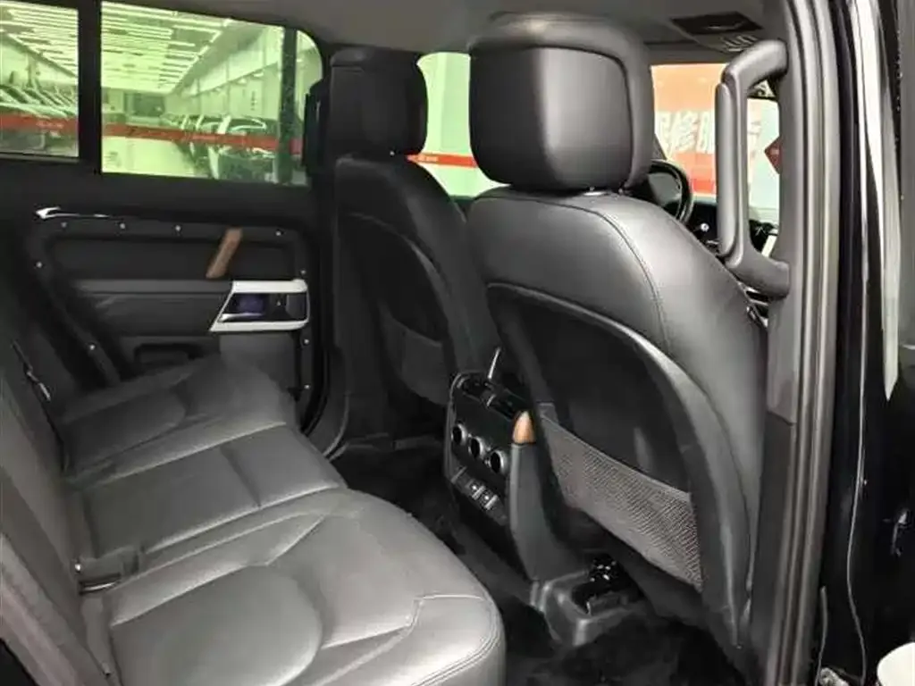 Land Rover Defender — фото 4
