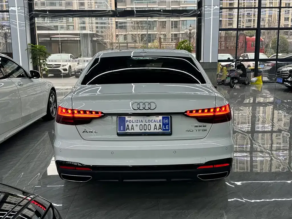Audi A4L 2024 из CN, фото 3