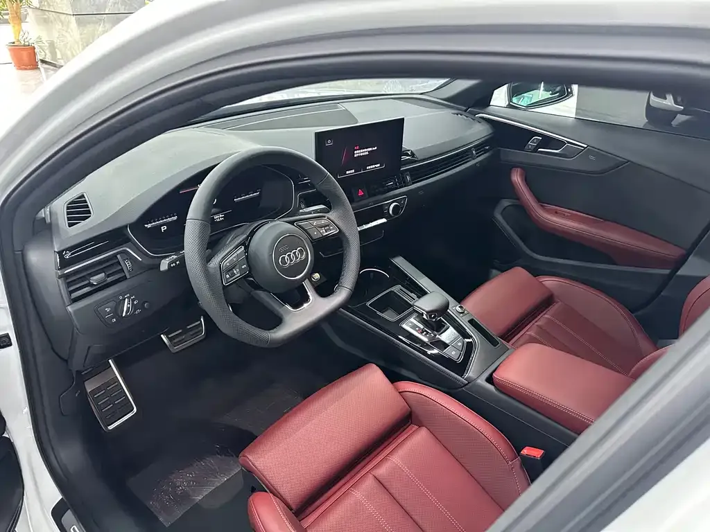 Audi A4L 2024 из CN, фото 5