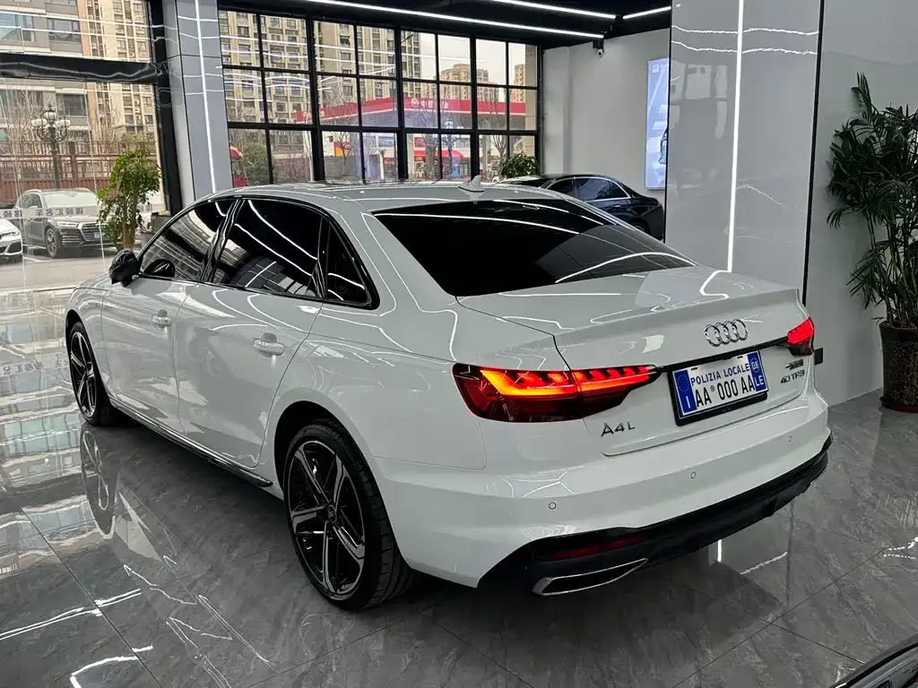 Audi A4L 2024 из CN, фото 10