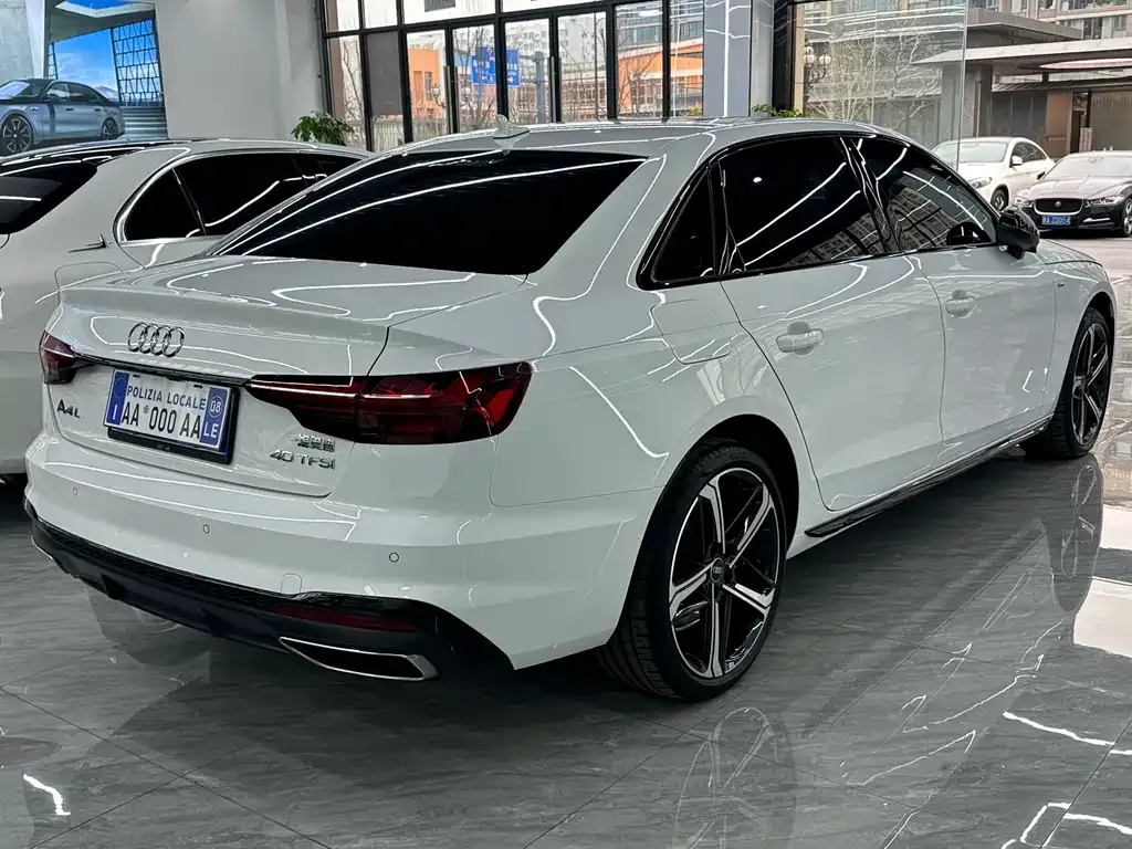 Audi A4L 2024 из CN, фото 9
