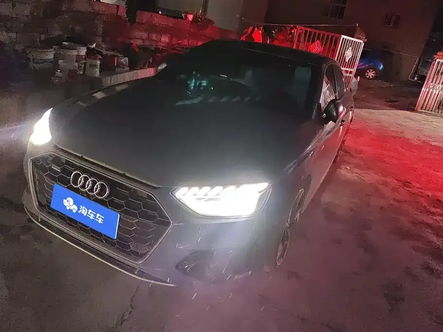 Audi A4L 2022 из CN, фото 1