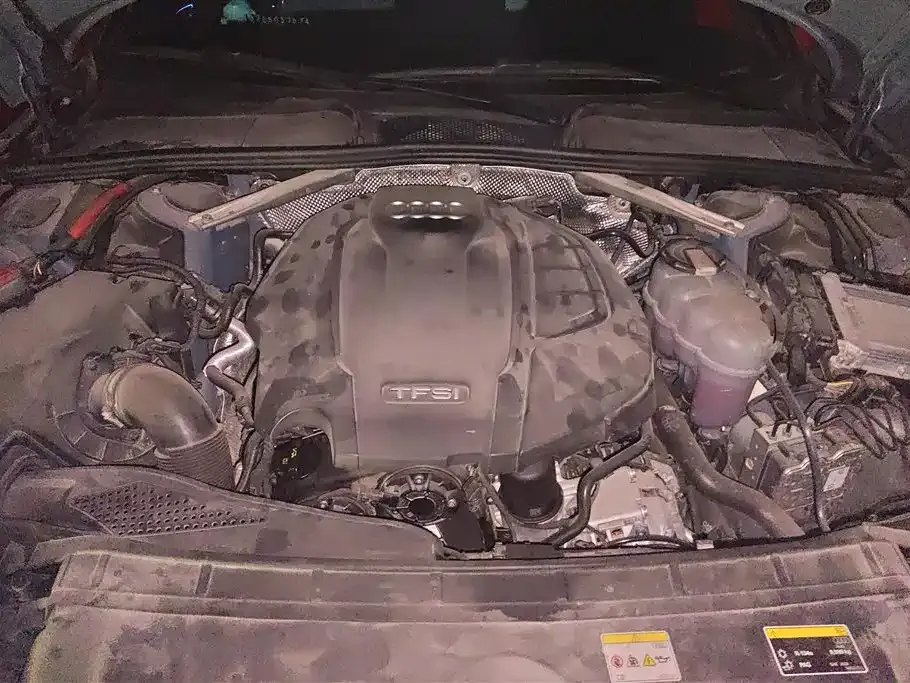 Audi A4L 2022 из CN, фото 8