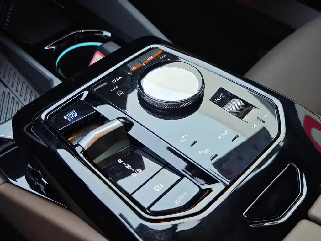 BMW i5 2024 из CN, фото 6