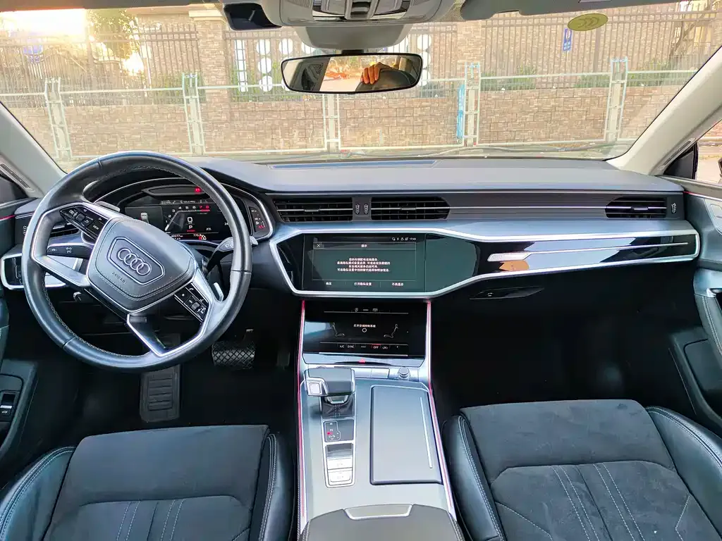 Audi A7L 2024 из CN, фото 7