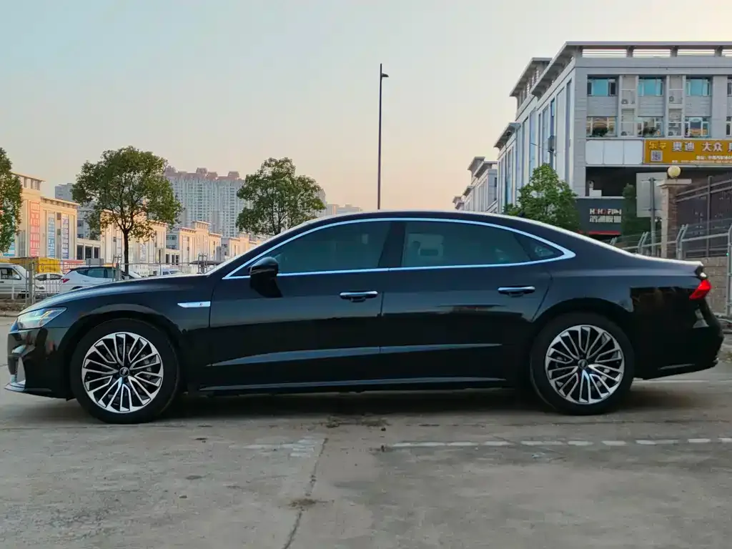 Audi A7L 2024 из CN, фото 6