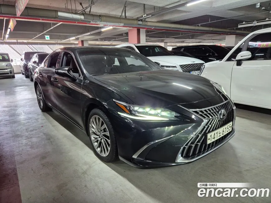 Lexus ES — фото 1