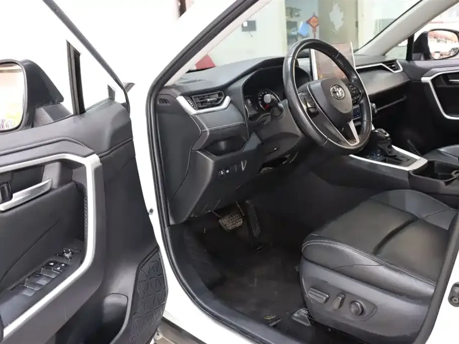 Toyota Wildlander 2022 из CN, фото 9