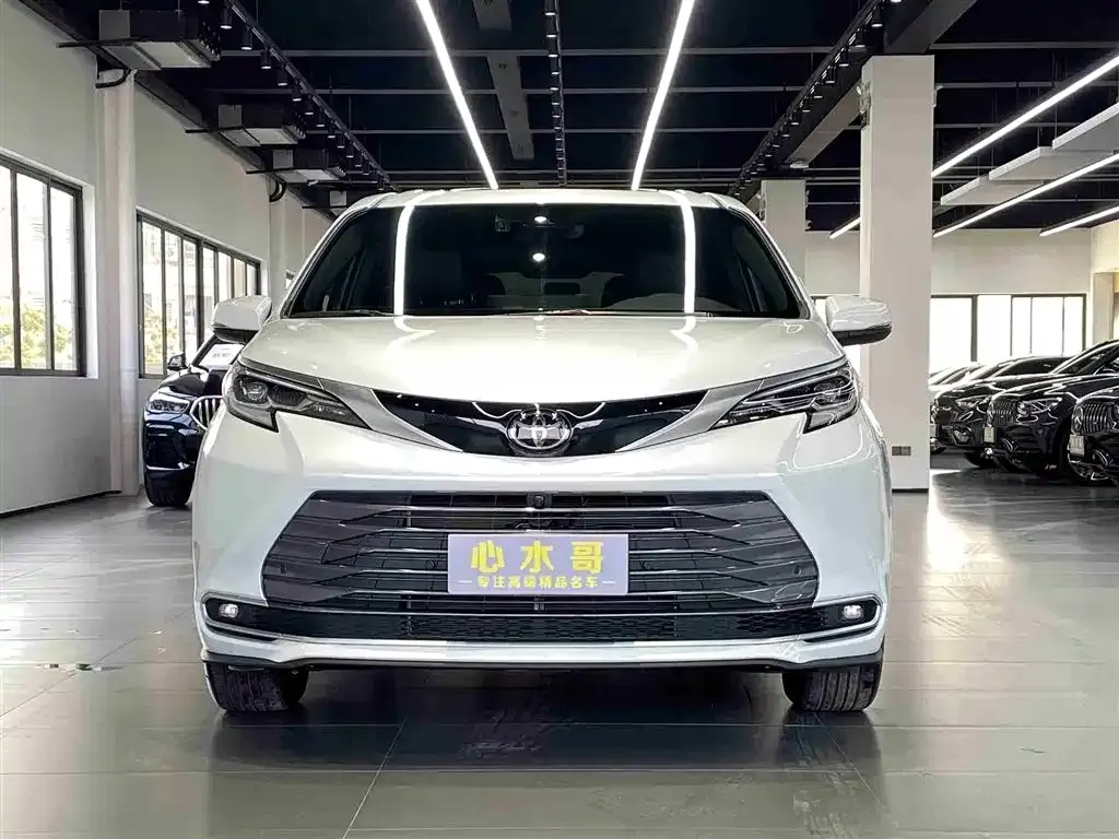 Toyota Sienna 2025 из CN, фото 7