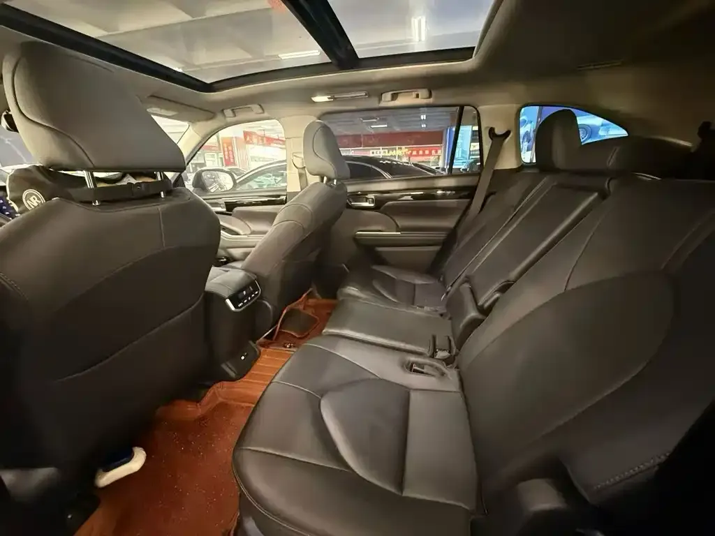 Toyota Highlander 2024 из CN, фото 2