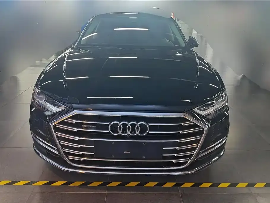 Audi A8 2022 из CN, фото 7
