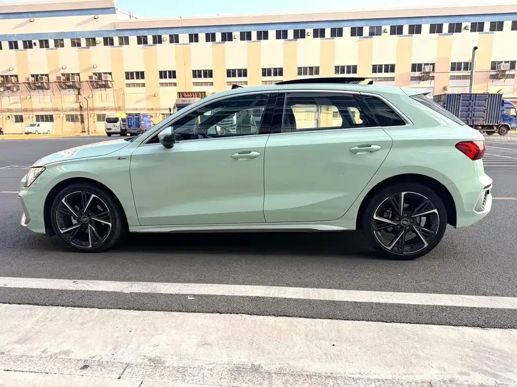 Audi A3 2023 из CN, фото 9