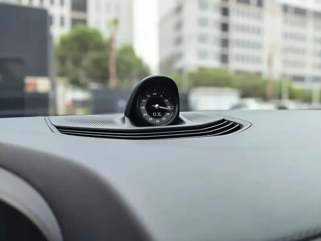 Porsche Taycan 2025 из CN, фото 8