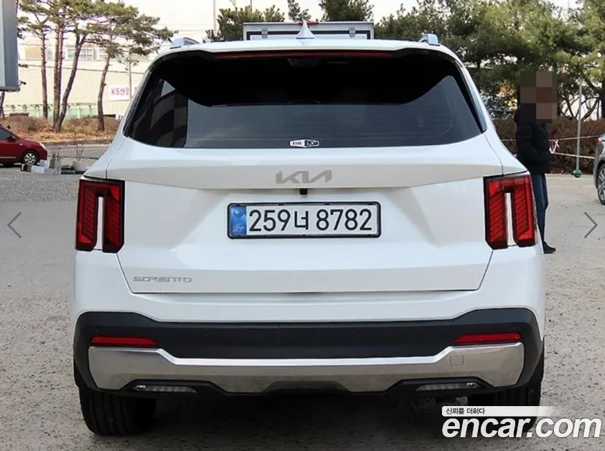 Kia Sorento — фото 6
