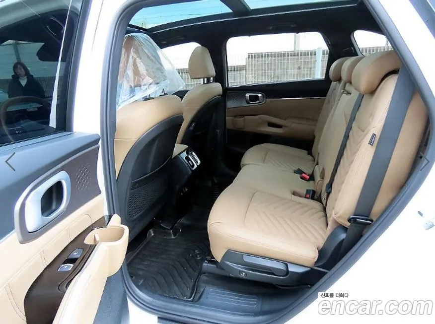 Kia Sorento — фото 7